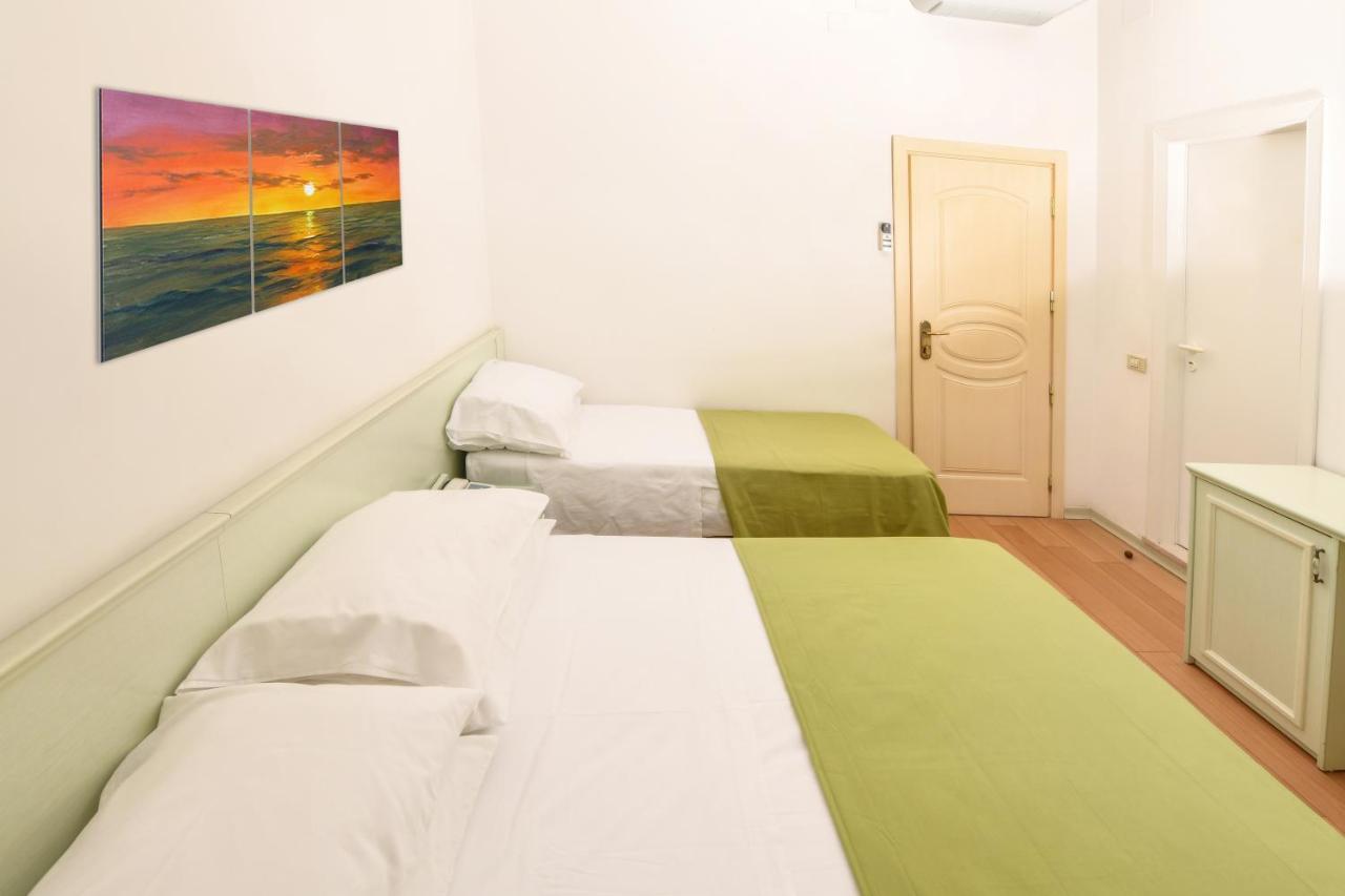 Hotel La Rosa Каттолика Экстерьер фото