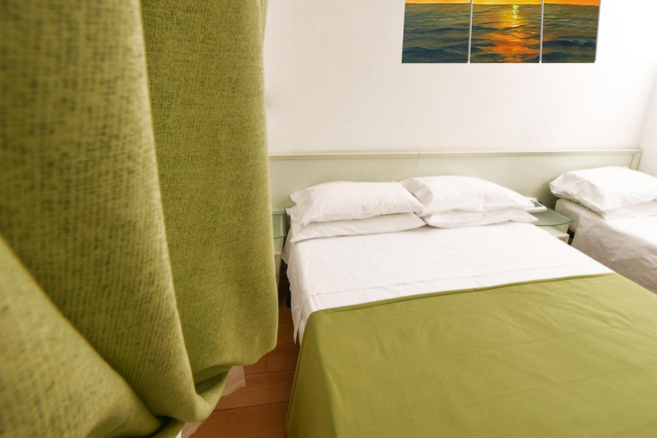 Hotel La Rosa Каттолика Экстерьер фото