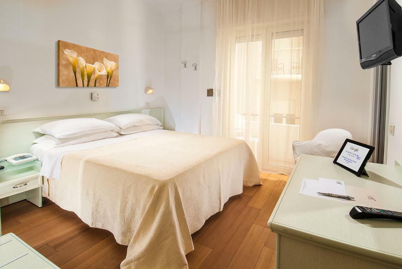 Hotel La Rosa Каттолика Экстерьер фото