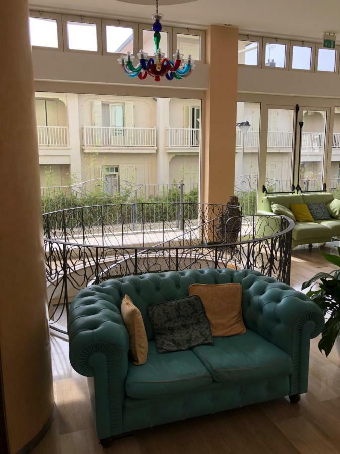 Hotel La Rosa Каттолика Экстерьер фото